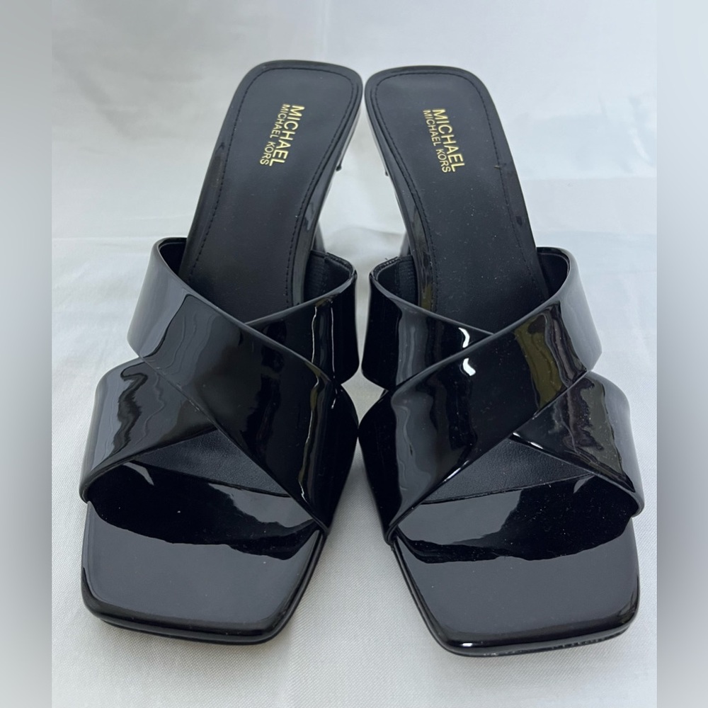 NIB- Michael Kors “Clara Mule”Patent Faux Leather Cross Band Sandals -Black- 6.5